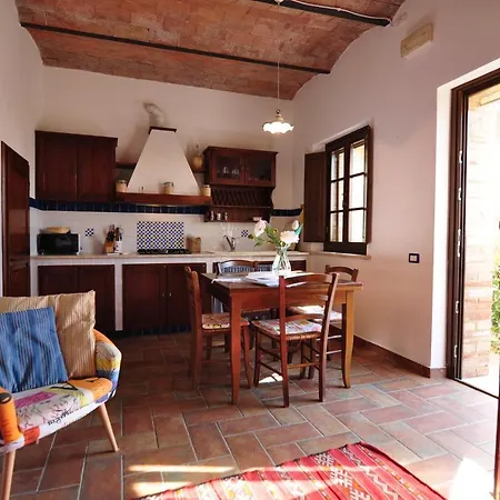 Linearis House Country house *